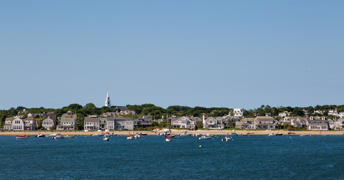 Experience Nantucket | 21 Broad Street