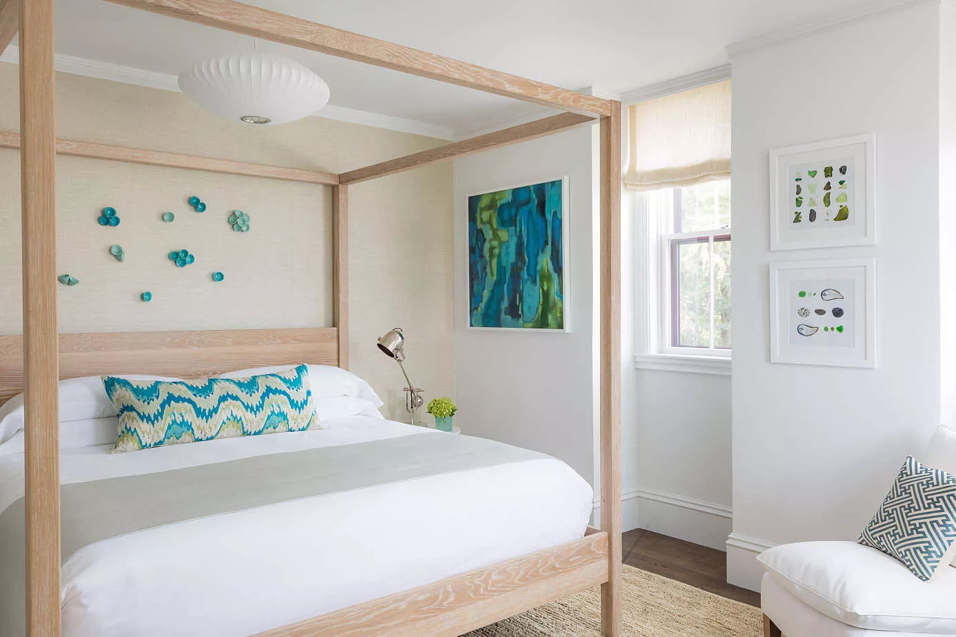 luxury boutique King deluxe bedroom