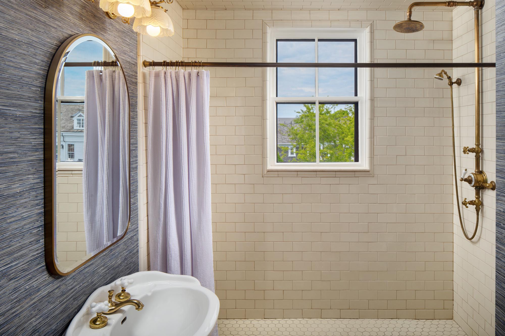 extra large bathrooms